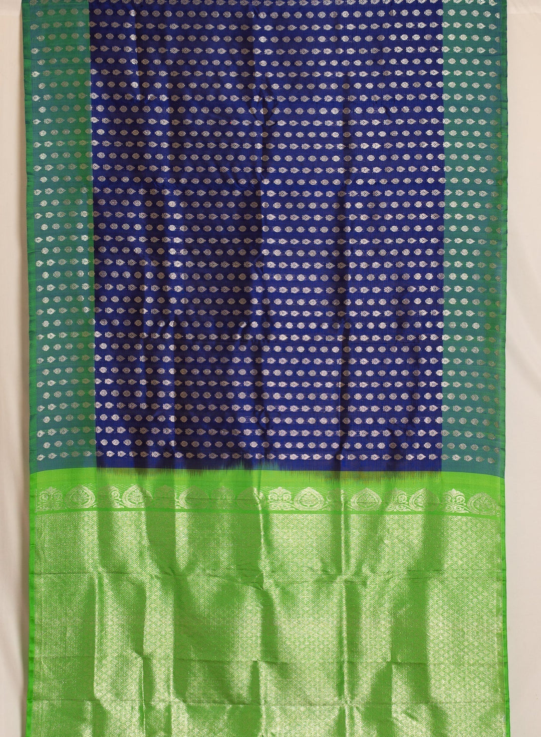 Ink Blue With Green Borderless Venkatatgiri Silk Saree Arabhi | SILK MARK CERTIFIED | SHOBITAM