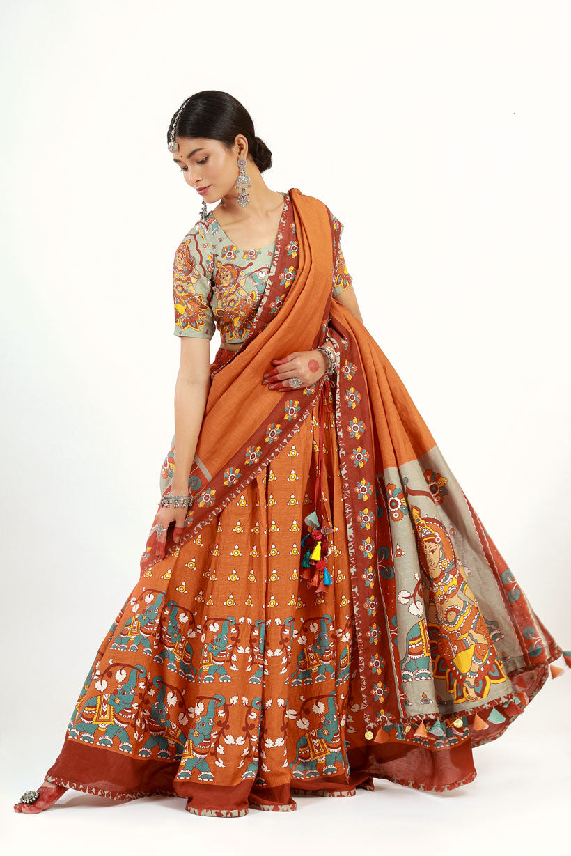 Ishwari Lehenga (Set of 3) | SHOBITAM