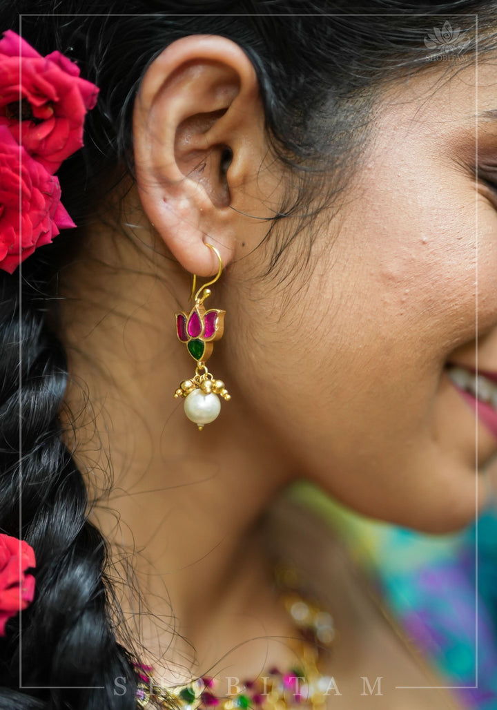 Translucent Lotus Flexible necklace set  | Shobitam Jewelry