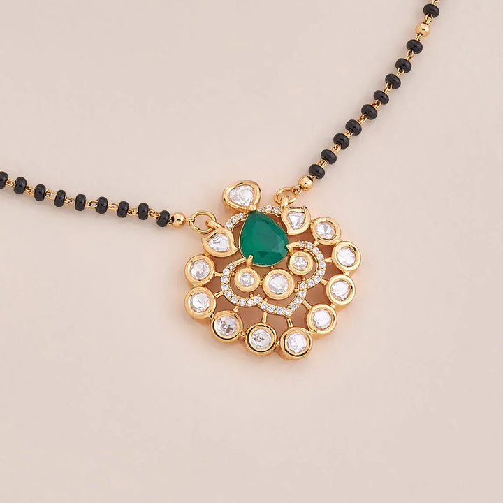Stylish Mangalsutra Featuring Kundan Stones and Central Green Bead