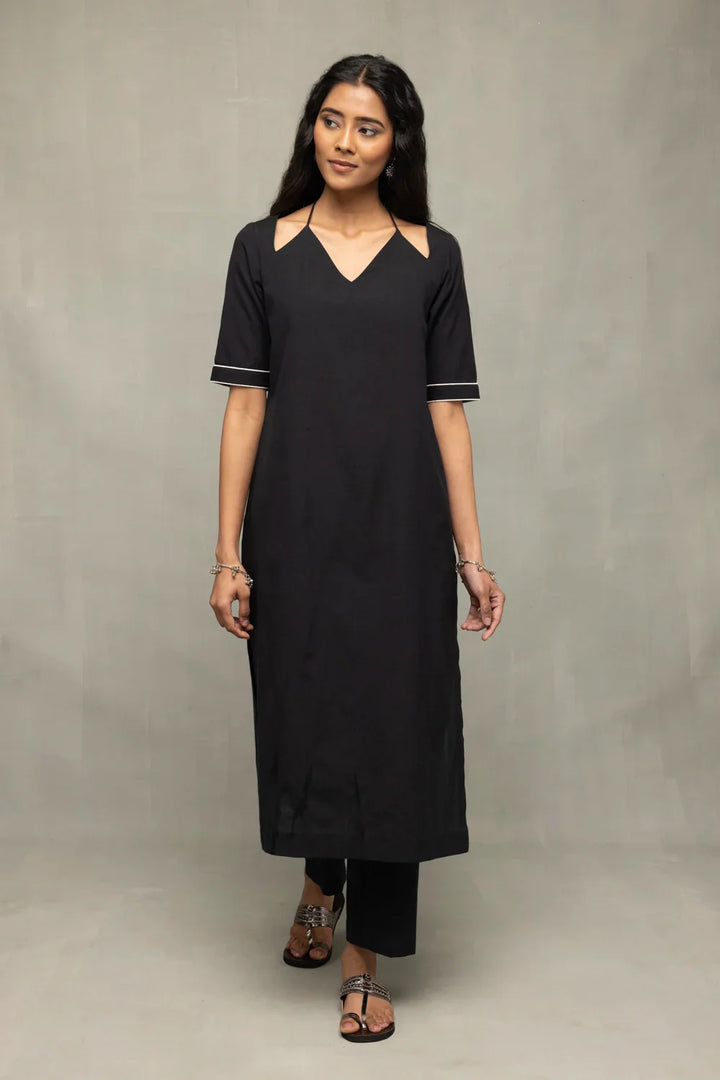 Handloom Black Pure Cotton Kurta Set WIth Ikkat Dupatta | SHOBITAM