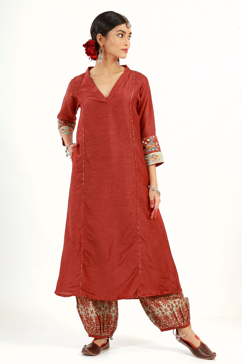 Maroon Lakshmi set (set of 2 ) | SHOBITAM