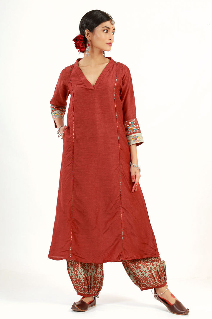 Maroon Lakshmi set (set of 2 ) | SHOBITAM