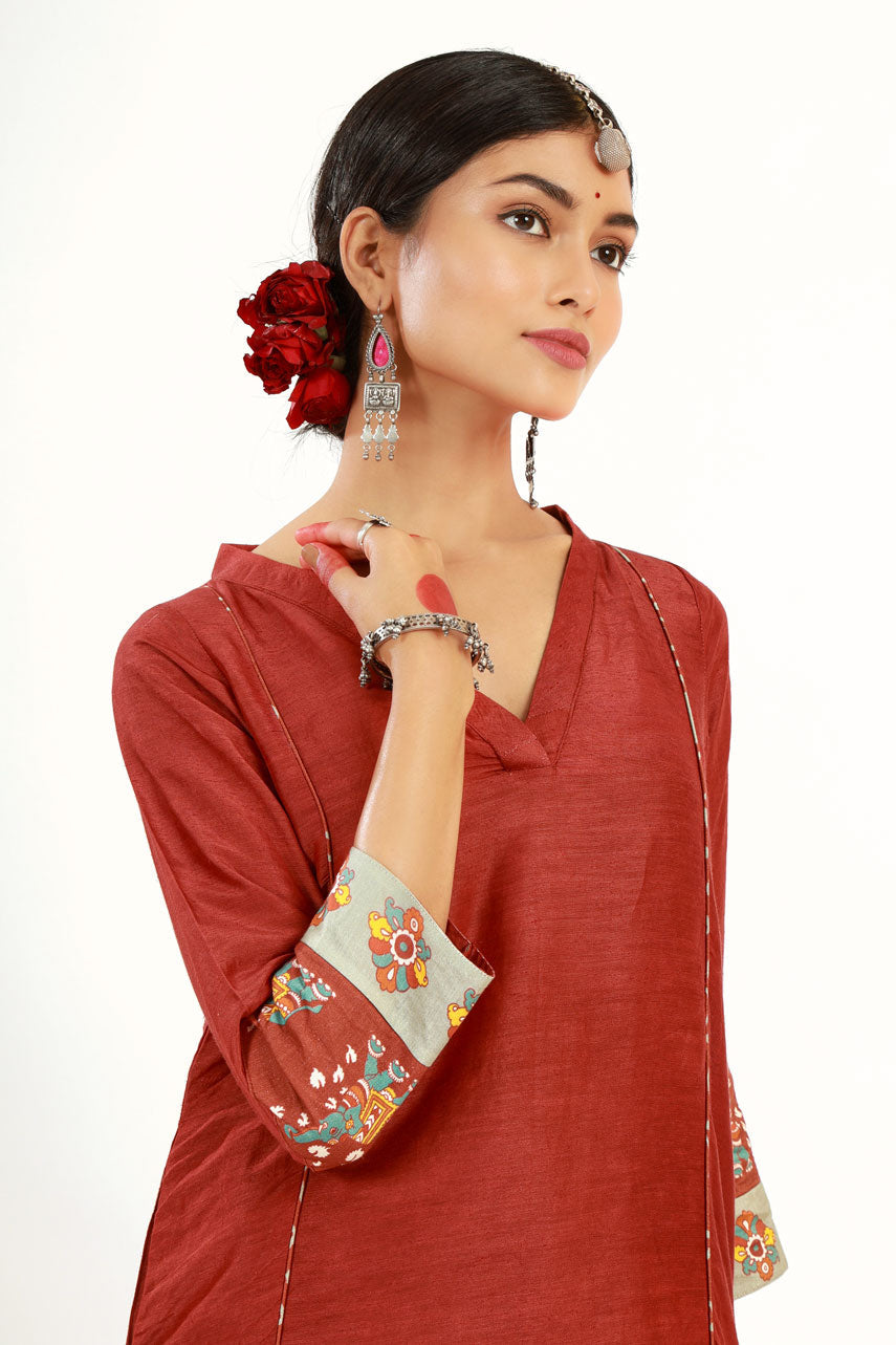 Maroon Lakshmi set (set of 2 ) | SHOBITAM