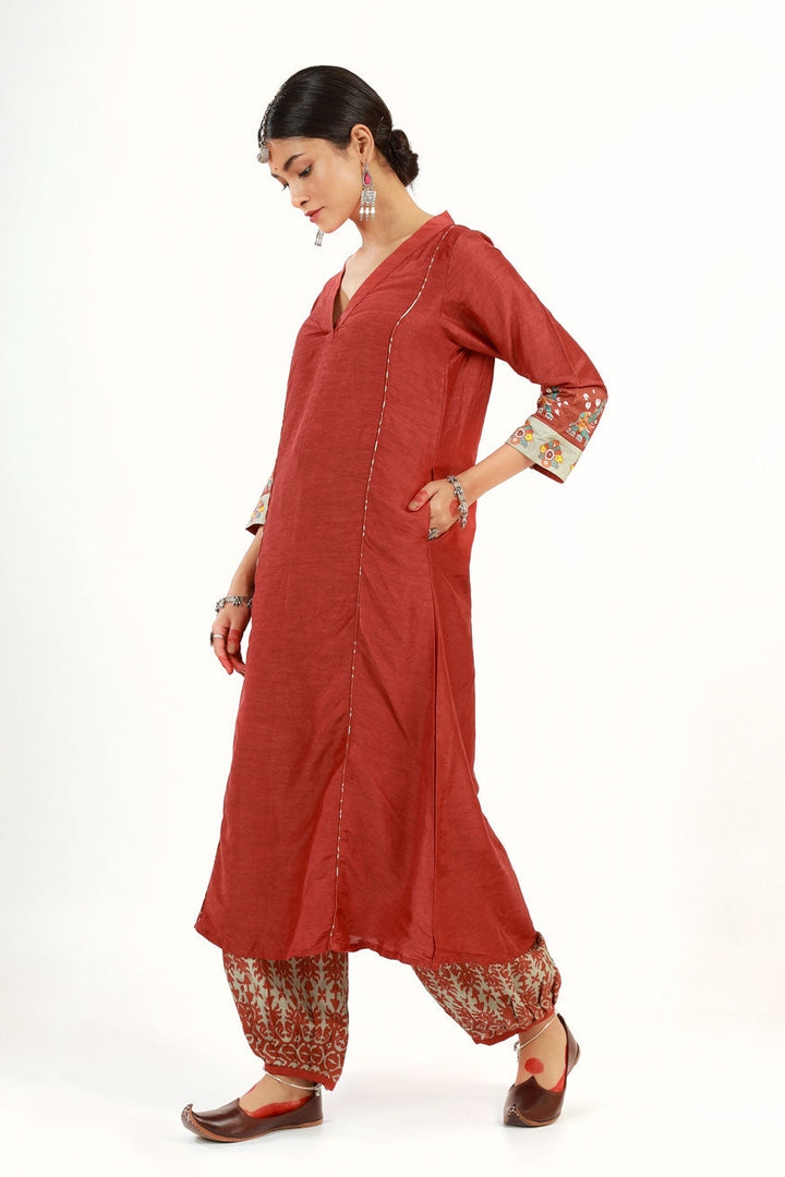 Maroon Lakshmi set (set of 2 ) | SHOBITAM