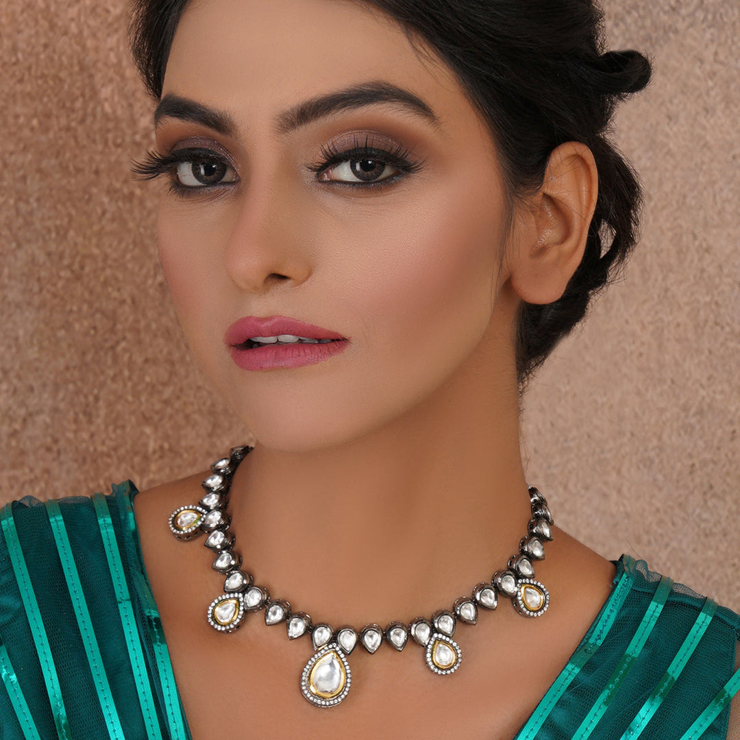 Dual Tone Kundan Neckpiece | SHOBITAM