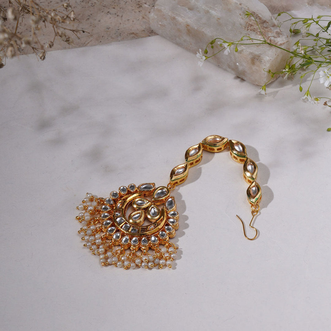 Women's Kundan Maang Tikka with Teardrop Kundan Chain | SHOBITAM