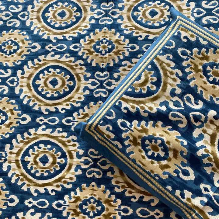 Neel Chakra Ikat Print Bedsheet Set