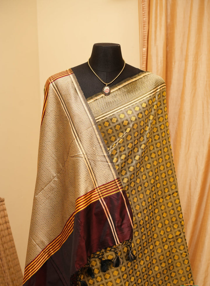 Olive Green Banarasi Tanchoi Silk Saree| SILK MARK CERTIFIED