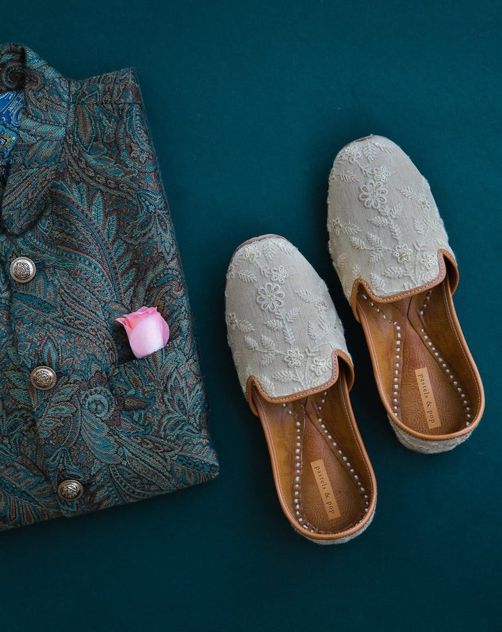 ROMEO - Exquisite Thread Embroidery Work and Sequins Jutti