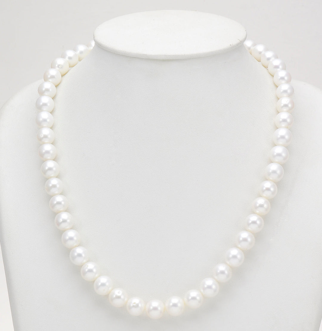 White Round Pearl Necklace Set