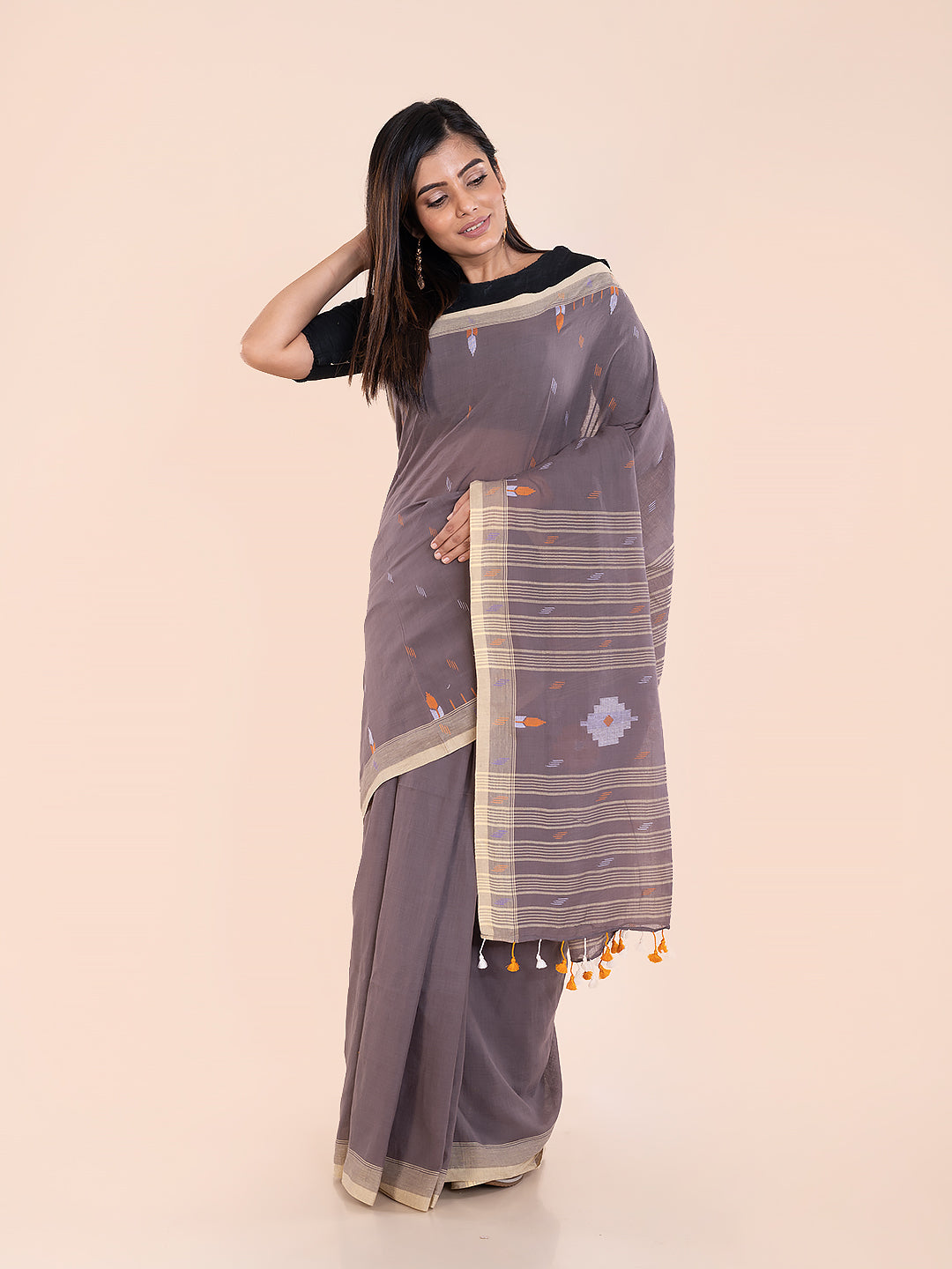 Gray Handloom Jamdani Cotton Saree With Minimal Border and Without Blouse Piece