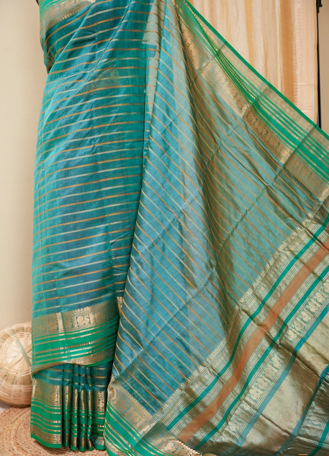 Turqoise Veldhari Kanchi Silk Cotton Handloom Saree Naina | SHOBITAM