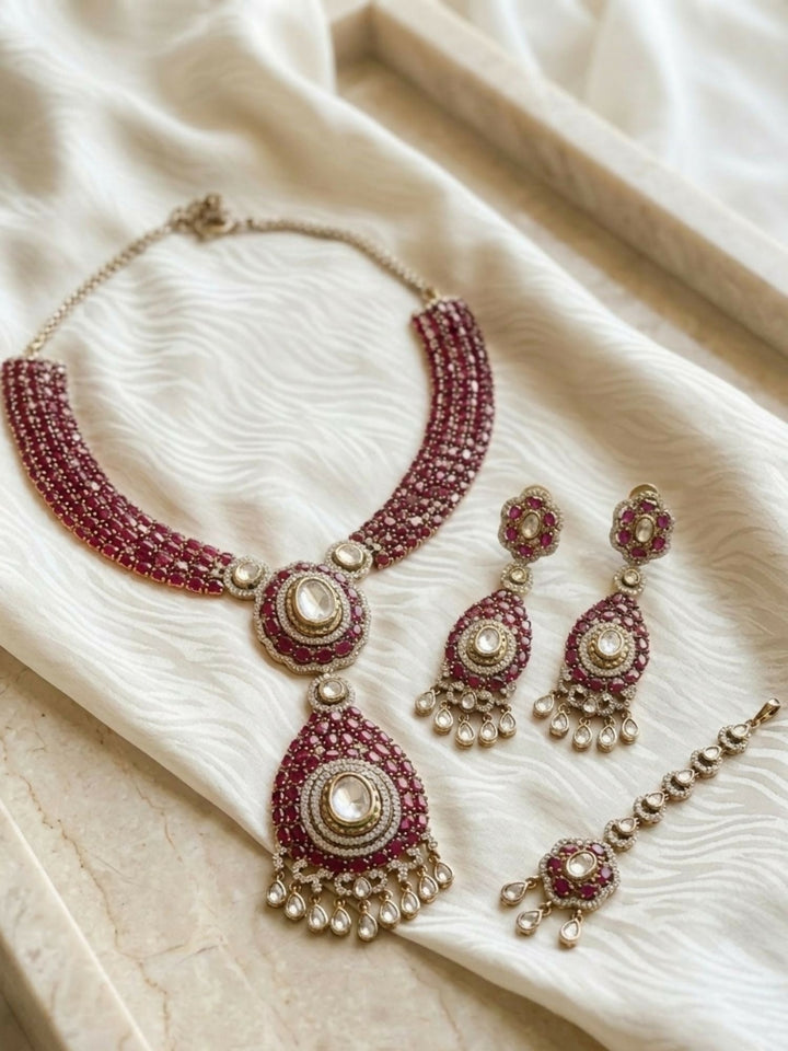 Polki Victorian Style Polki Necklace Set | SHOBITAM