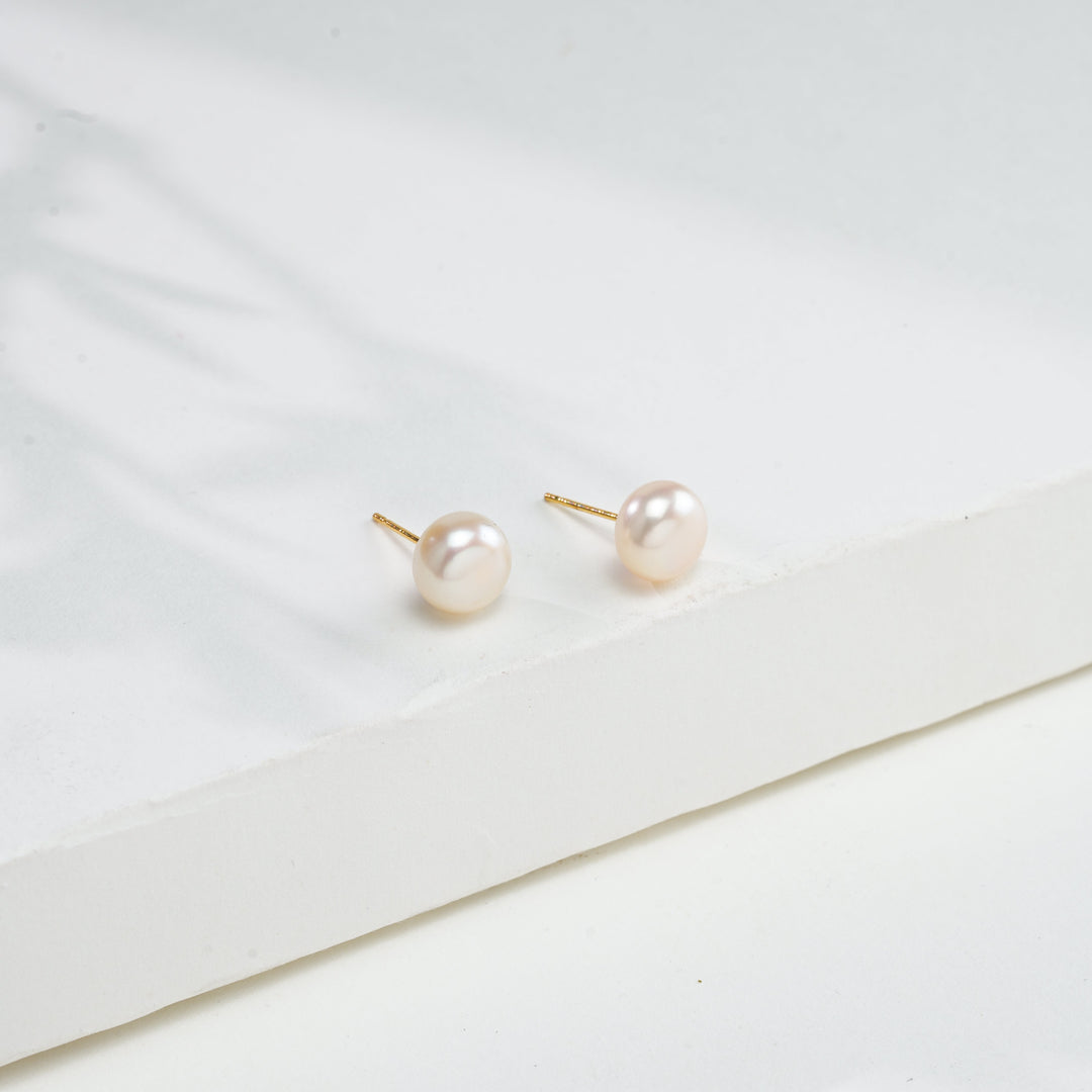 White Pure Pearls Stud Earring