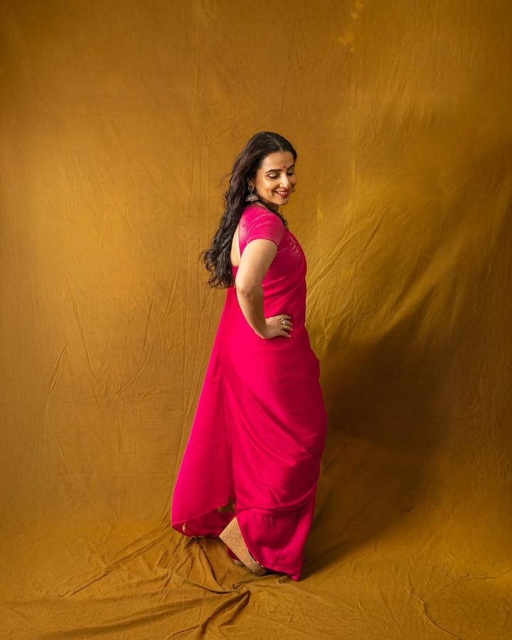 Exquisite Celebrity Special Pink Shimmer Georgette Saree