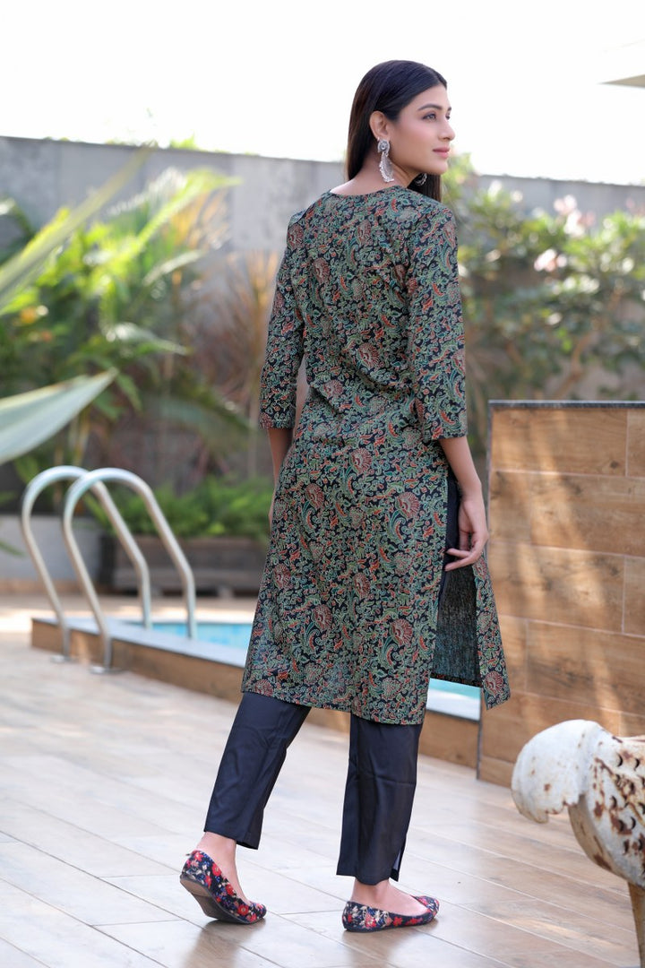 Printed Black Cotton Fabric Kurti | SHOBITAM