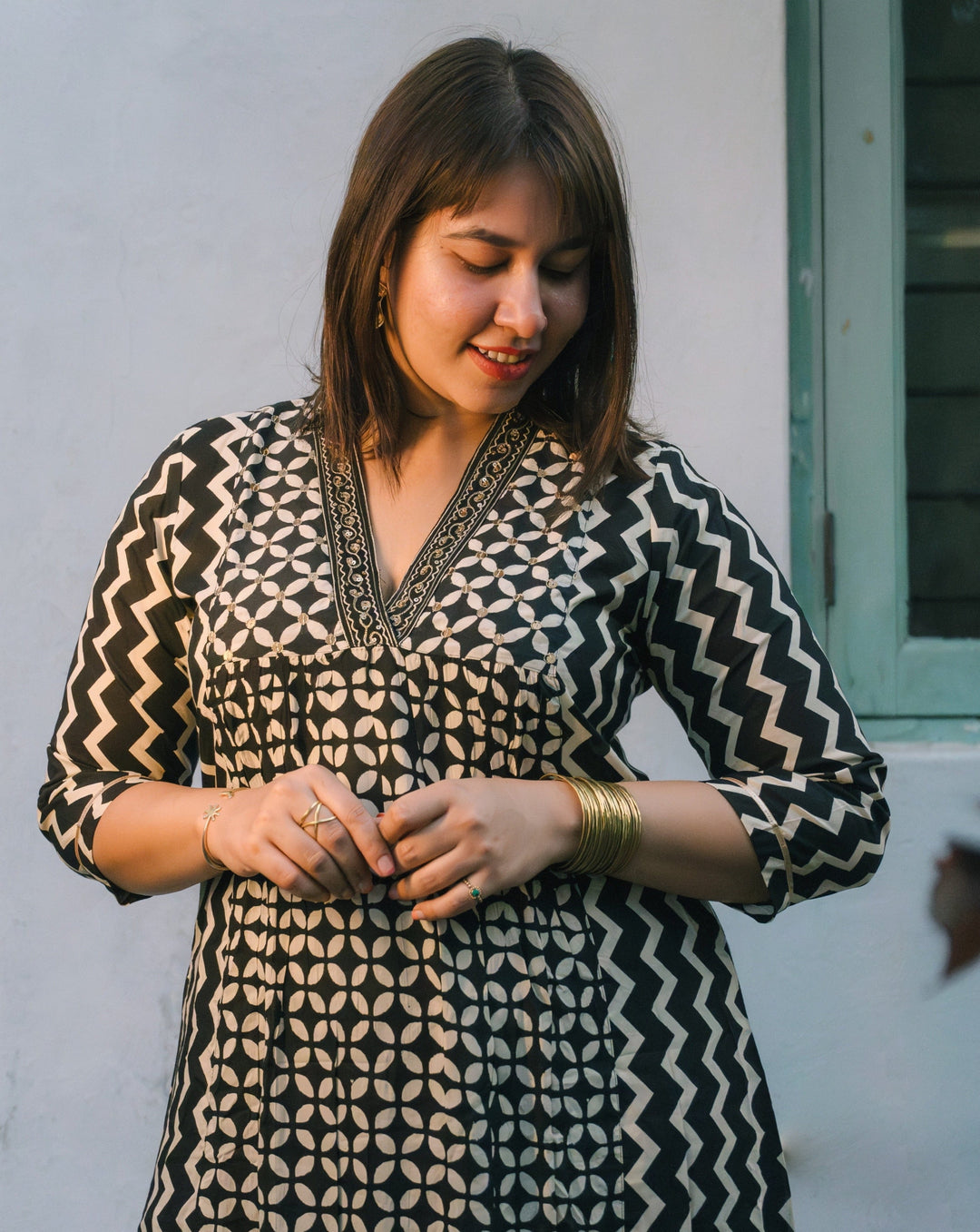 MAGNOLIA Black Viscose Embroidered Kurta Set Of 2