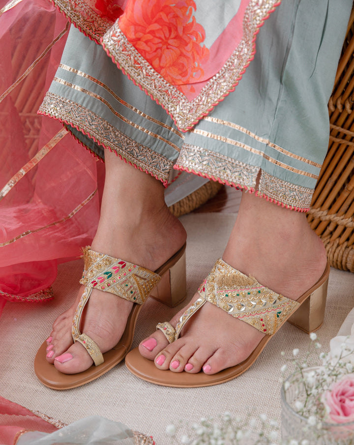 Jodha Jodha Hand-Embroidered Zari Kolhapuri Block | SHOBITAM