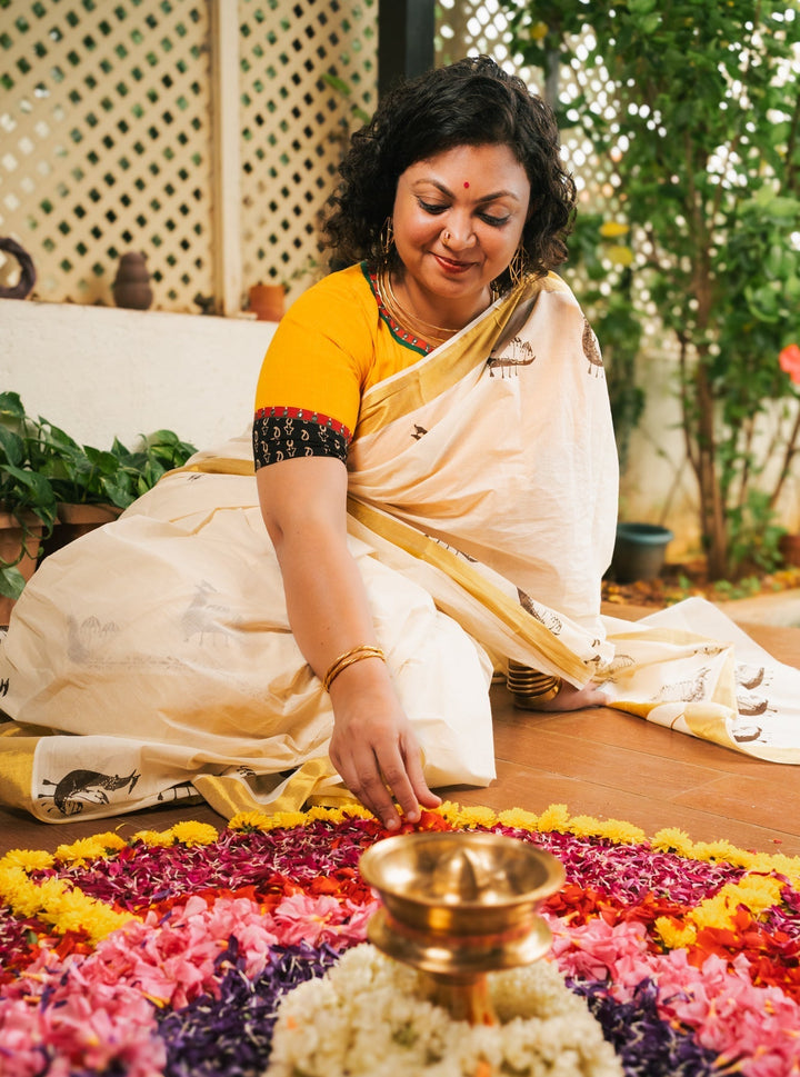 White Onam Kasavu Race-boat Motif Jugalbandhi Saree Vallamkali | SHOBITAM