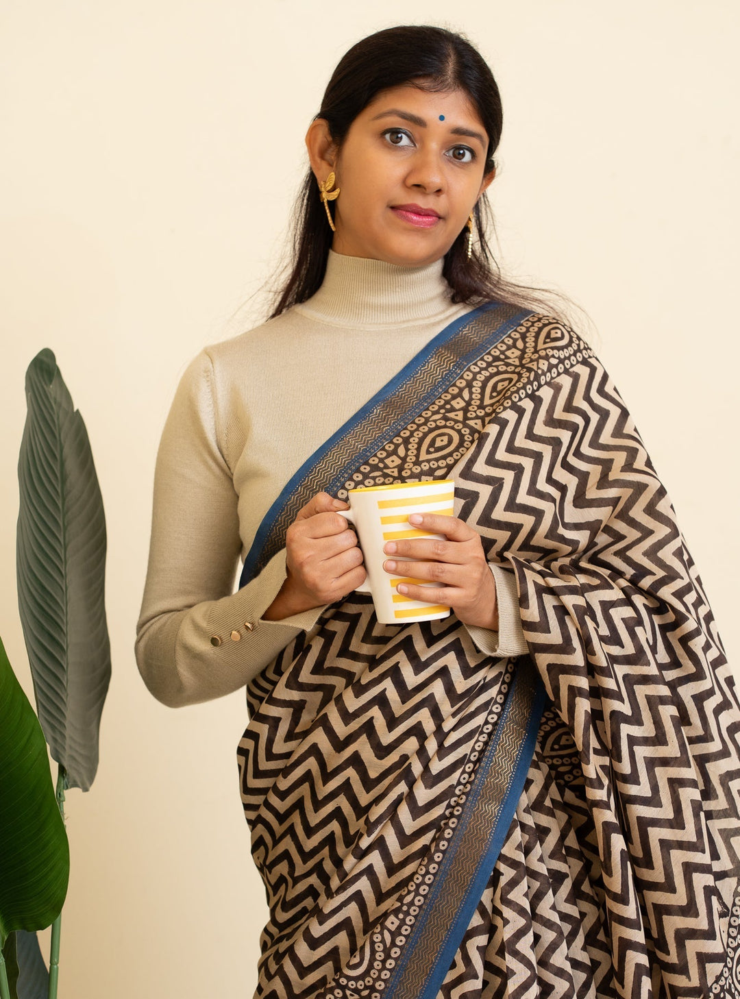 White with Black Bagru Handblock printed Maheshwari Silk Cotton Saree Strategy Queen | SHOBITAM