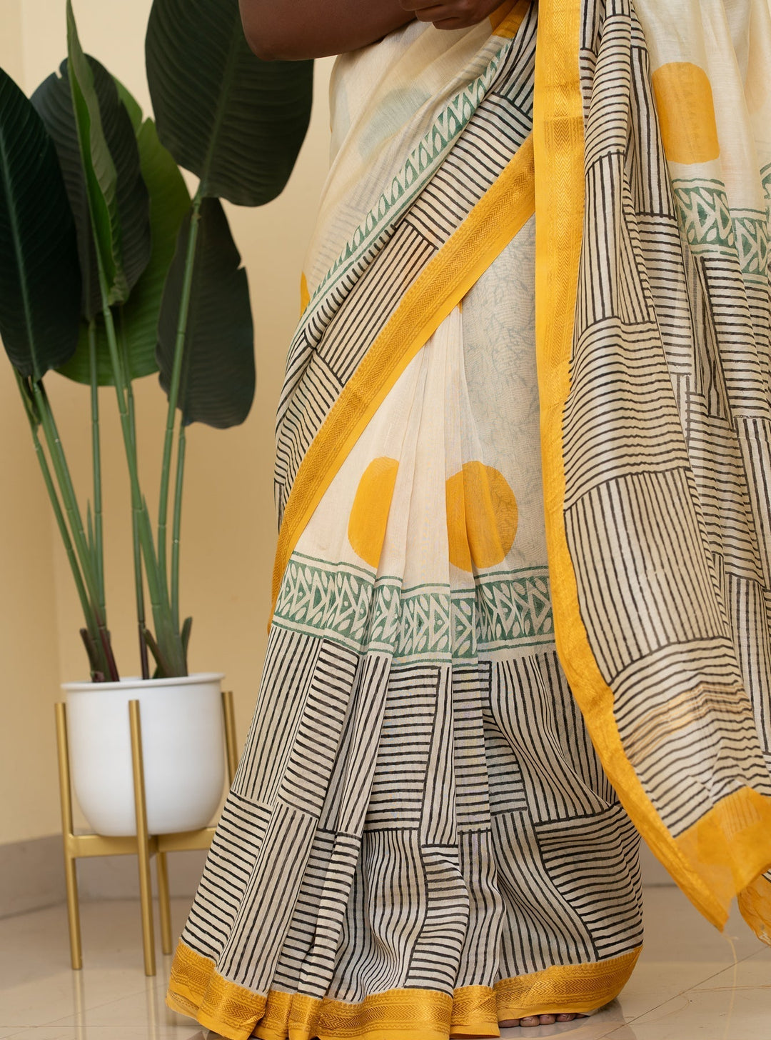 White with Black Maheshwari Bagru Handblock Printed Saree Circle Of Life | SHOBITAM